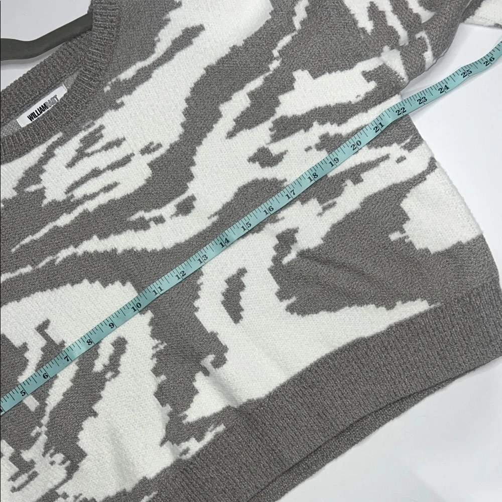 William Rast Gray and White Crew Neck Sweater - Picture 6 of 8